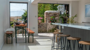 Blackberry Cottage - Newly renovated cosy cottage